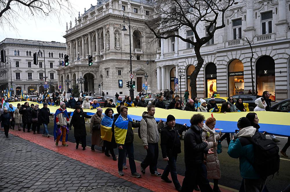 Ukrainas atbalsta akcija pie Krievijas vēstniecības Budapeštā šā gada 22. februārī.