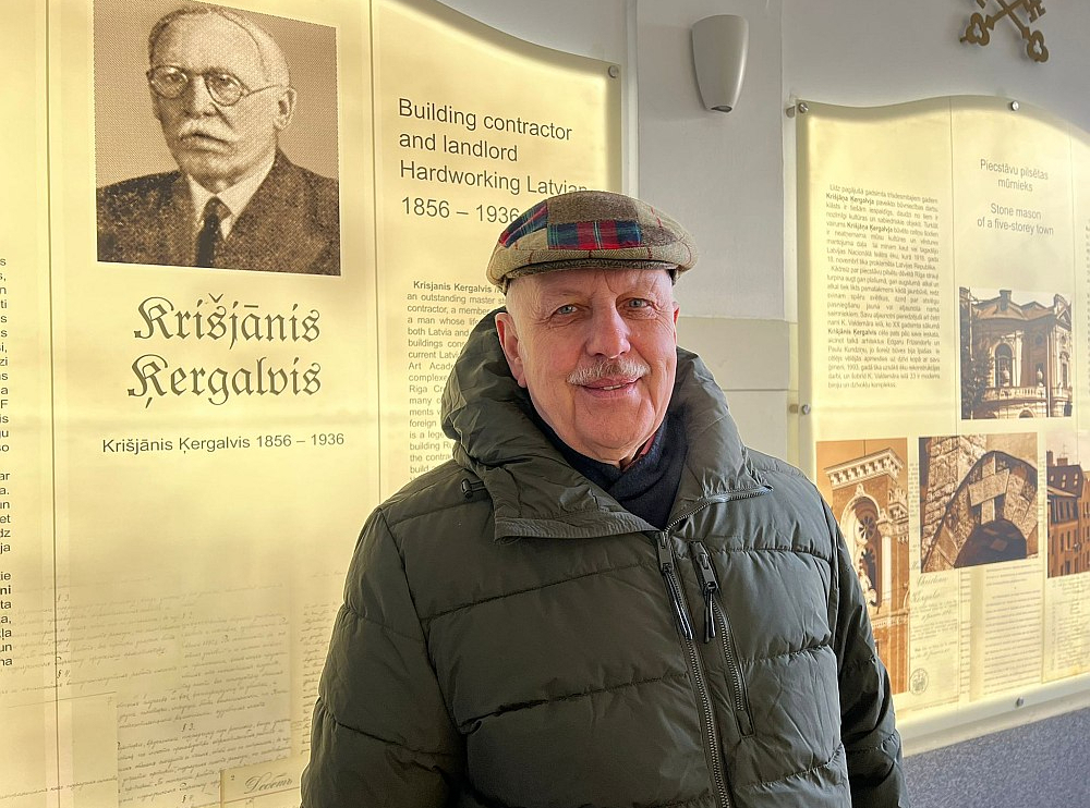 Andrejs Pebo: "Vācot materiālus par senci Krišjāni Ķergalvi un lasot par viņu, redzu, ka viņš ir daudz ziedojis izglītībai, slimnīcām, stipendijām, piedalījās Dziesmu svētku rīkošanā, atbalstīja māksliniekus. Vienmēr un visur atbalstījis latviešus un latvisko. To darīja ļoti daudzi tā laika pārtikušie pilsoņi. Prieks, ka šīs tradīcijas nav zudušas arī mūsdienās."