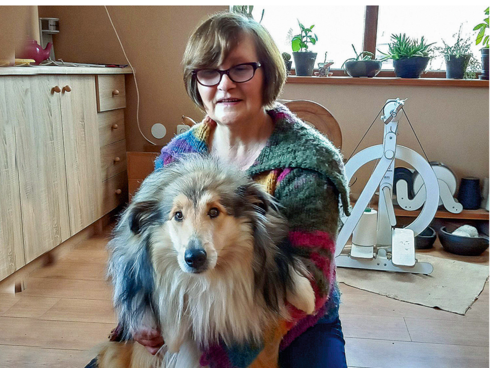 Ināra Krauja ar savu mīluli Tīnu.