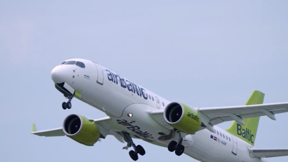 "airBaltic".