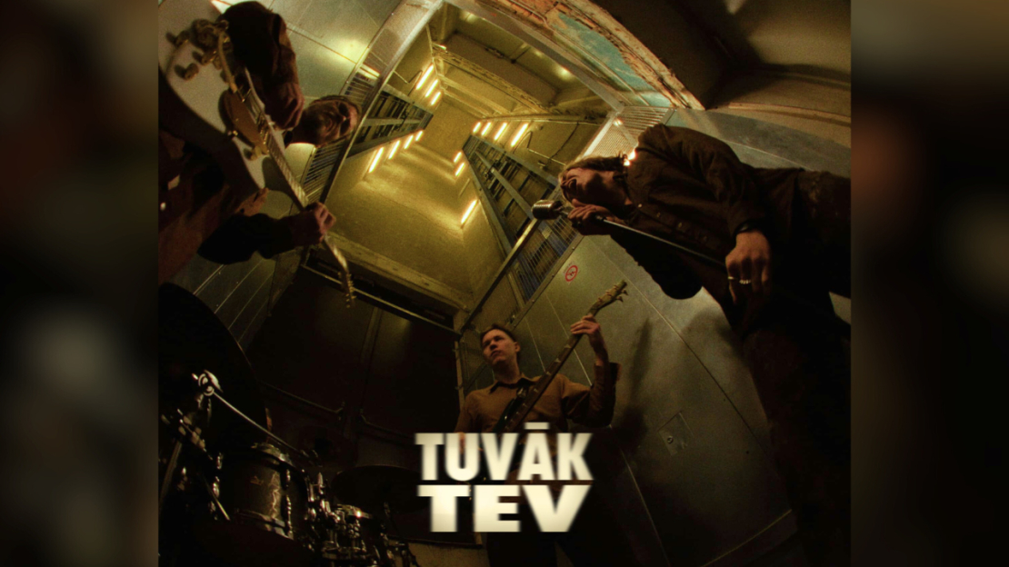 Nameja dziesmas "Tuvāk tev" titulbilde.