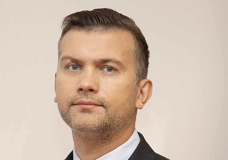 Mārtiņš Auders, Ekonomikas ministrijas Mājokļu politikas departamenta direktors: "Ēkas energosertifikātu izsniegšana varētu veicināt iedzīvotāju vēlmi veikt energoefektivitātes pasākumus, turklāt nākotnē energosertifikāts, iespējams, tiks vērtēts, izsniedzot aizdevumu dzīvokļa īpašuma iegādei."