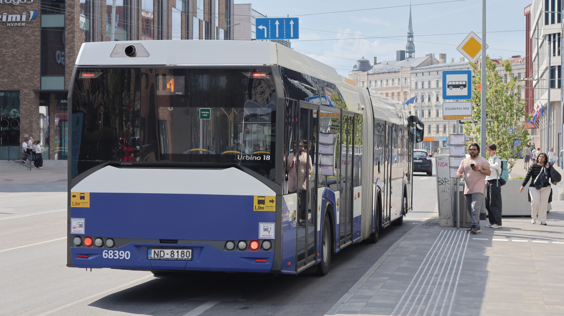 Rīgas satiksmes autobuss.