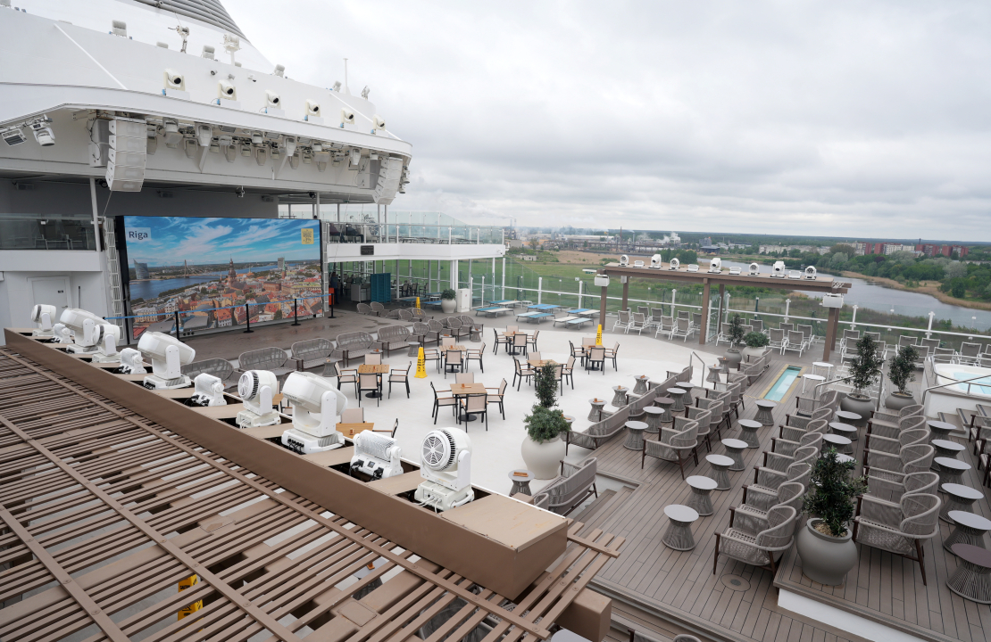 Vācijas kruīzu kompānijas "TUI Cruises" kuģa "Mein Schiff Relax" telpas.