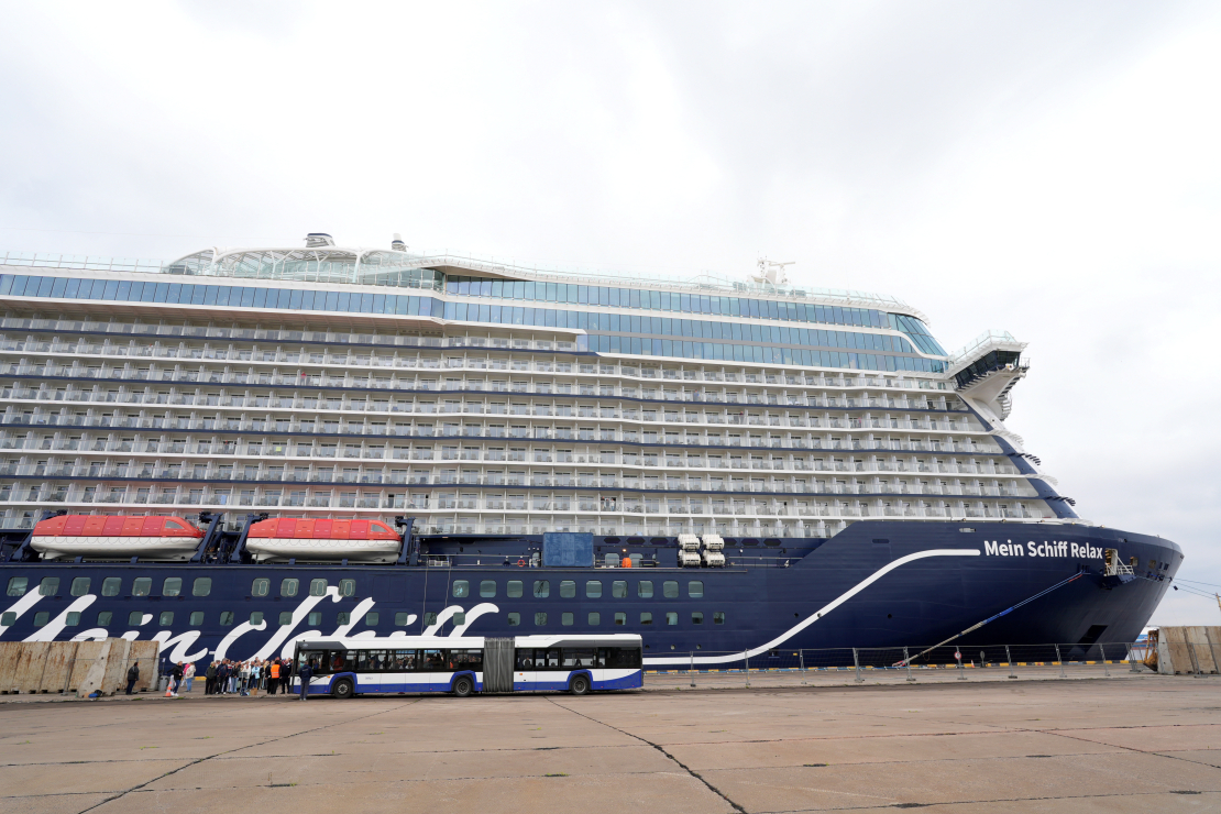 Vācijas kruīzu kompānijas "TUI Cruises" kuģis "Mein Schiff Relax", kurš pirmo reizi ieradies Rīgas ostā.