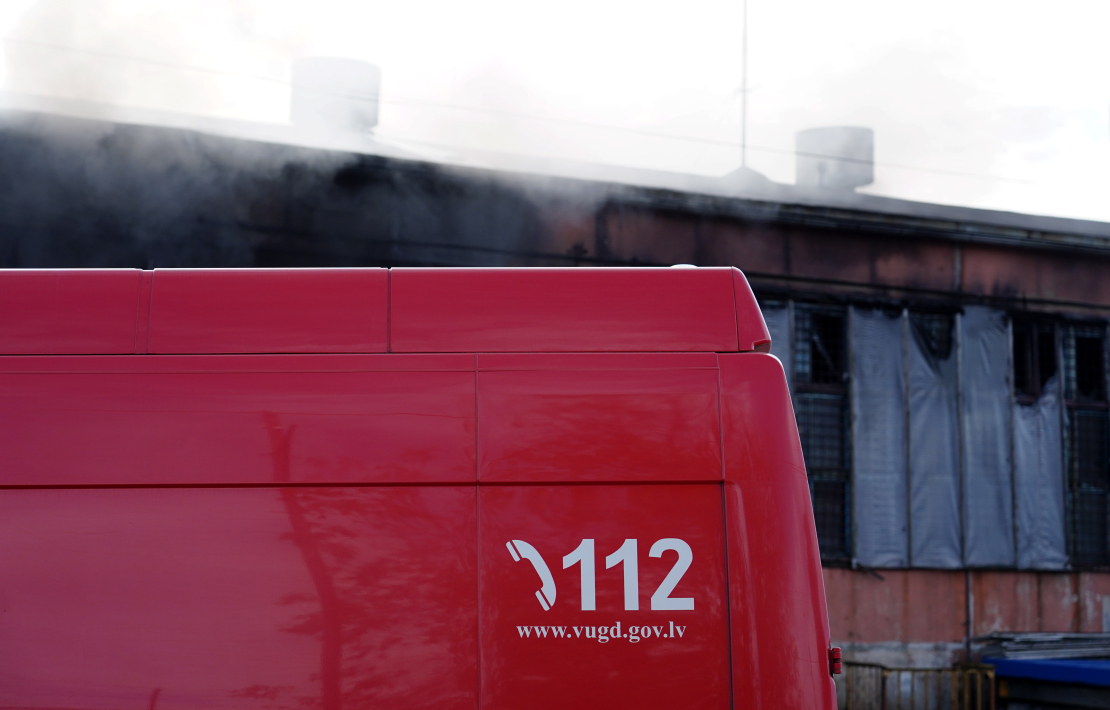Valsts ugunsdzēsības un glābšanas dienesta (VUGD) transports.
