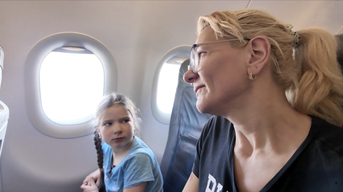 Vendija Karalkina ar meitu.