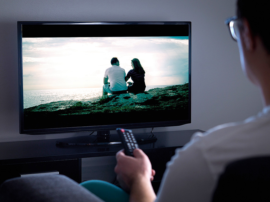 Televizoru un citu ekrānu krāsas parametrus var pielāgot attēla iestatījumu sadaļā.