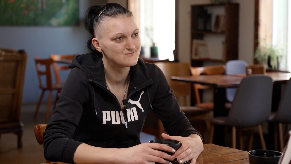 "Ērkšķu" Laura.