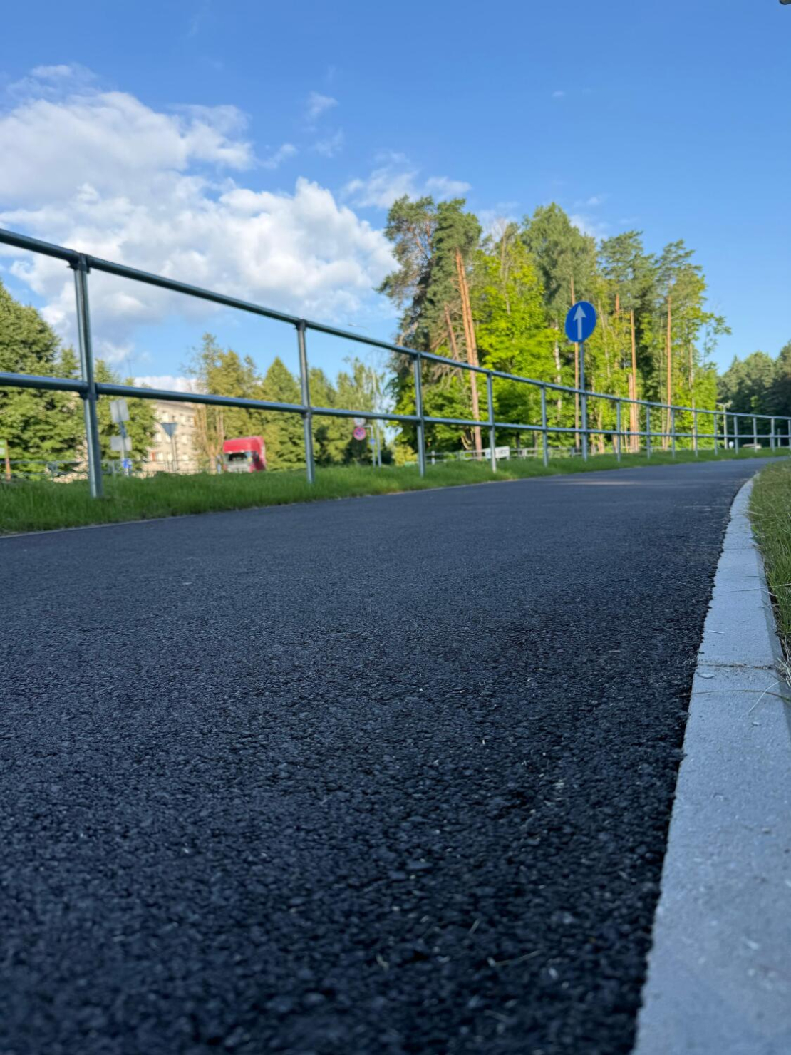Jaunais gājēju un velosipēdu ceļš Ropažu novadā.