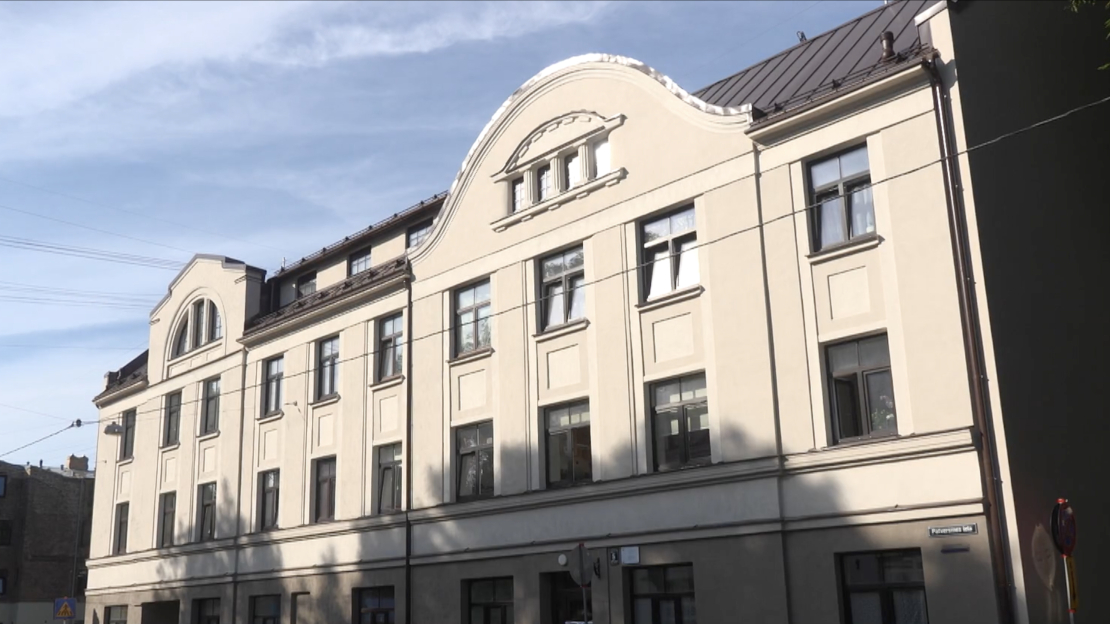 Nams Sarkandaugavā Patversmes ielas 5.
