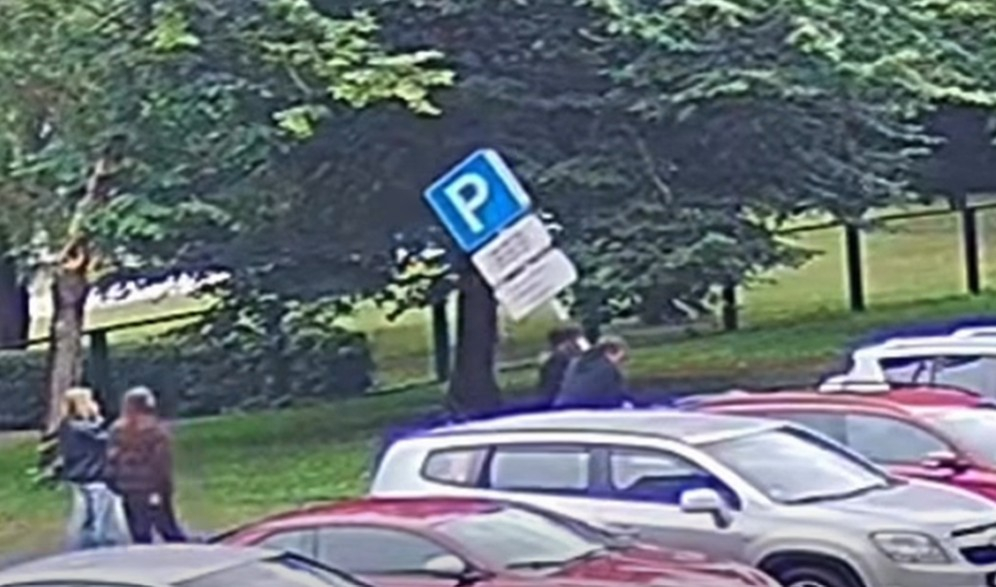 Meklētie jaunieši.