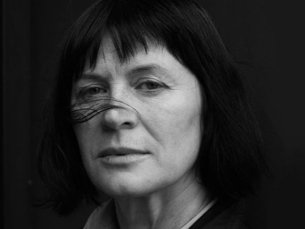 Eva Vežnaveca.