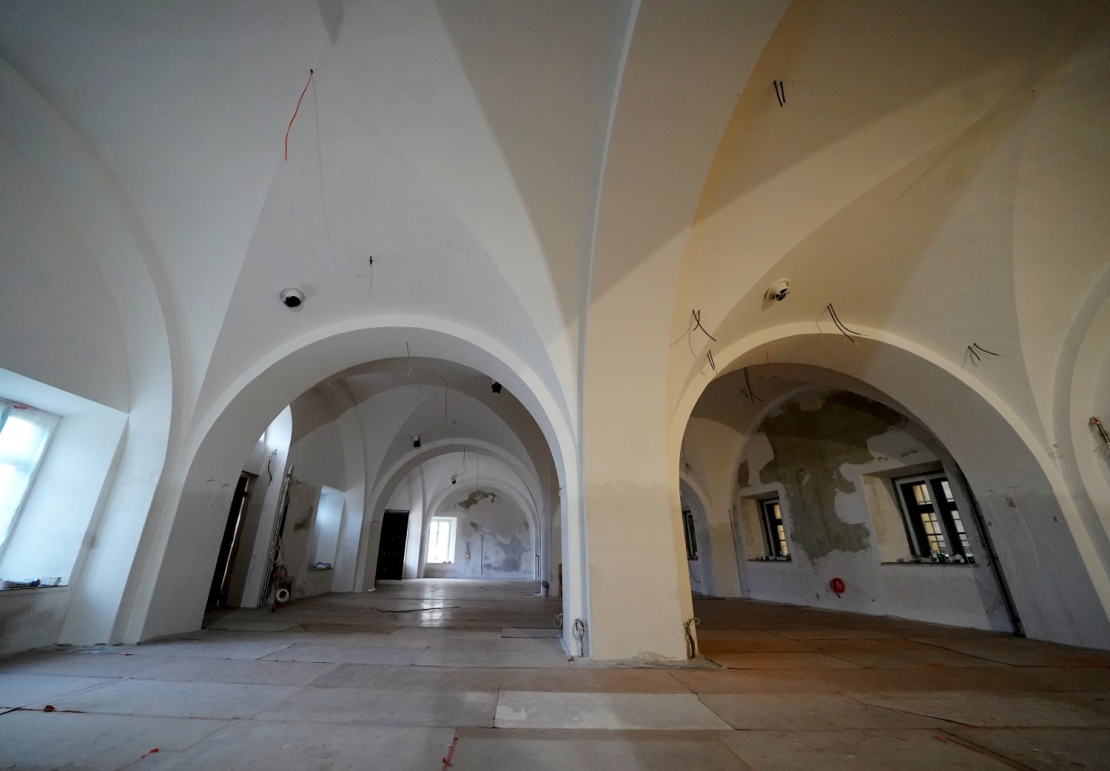 VNĪ iepazīstina ar Mākslas muzeja "Arsenāls" pārbūves un atjaunošanas darbu gaitu.