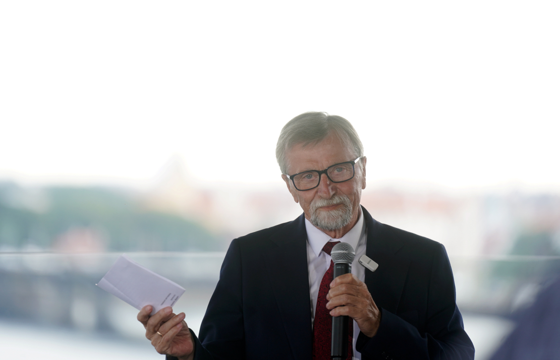 Zaļo un Zemnieku savienības (ZZS) valdes loceklis, Saeimas deputāts Jānis Dinevičs.