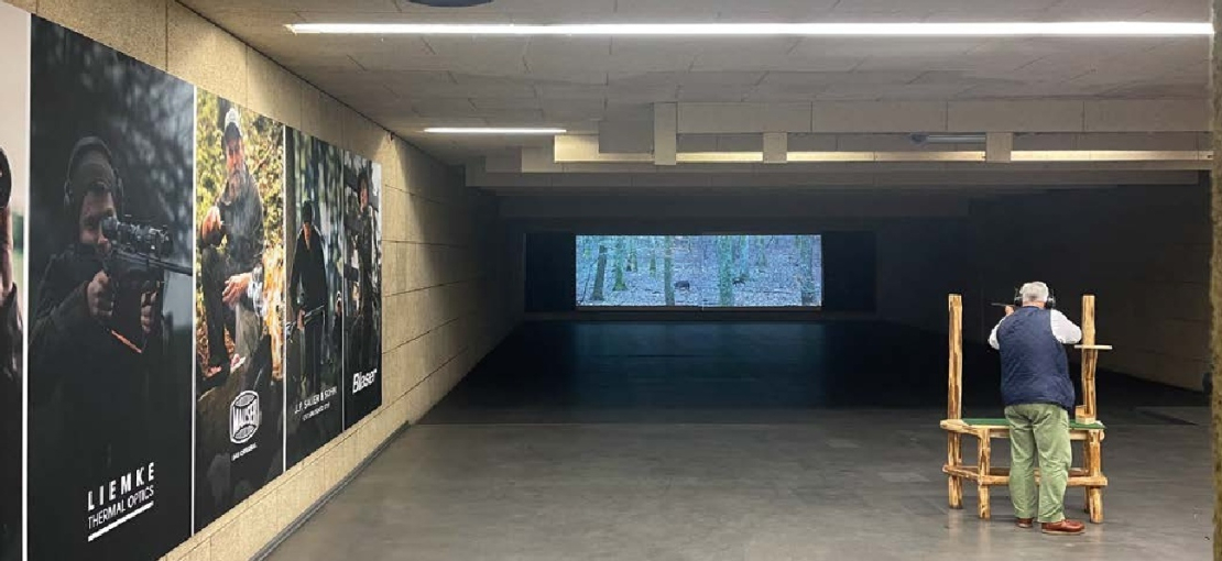 Šaušanas kino "Blaser" rūpnīcā Vācijā.