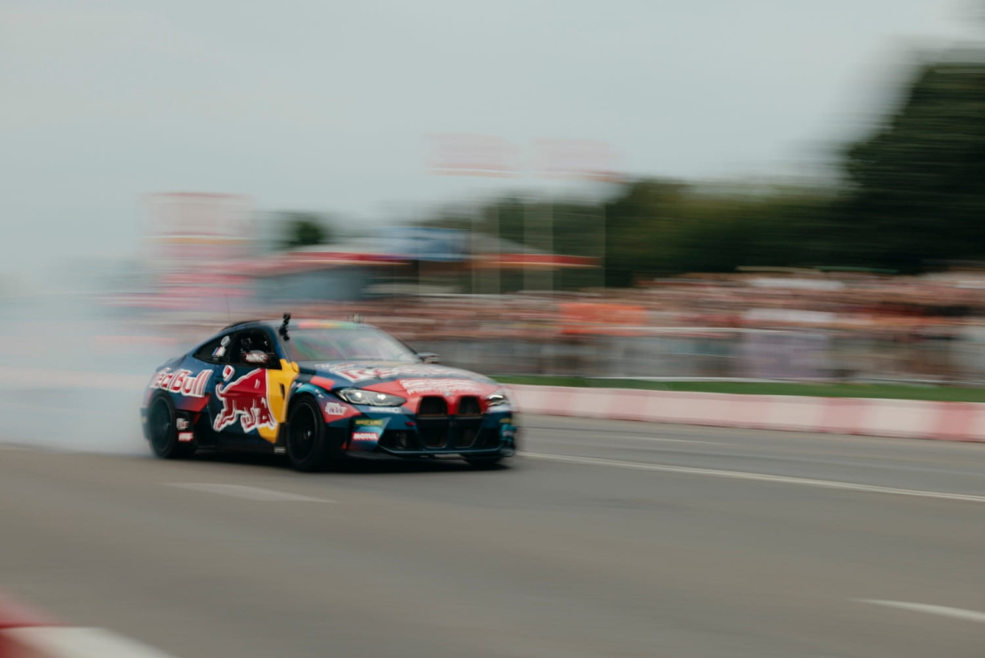 Šovs "Red Bull Showrun" Rīgā.