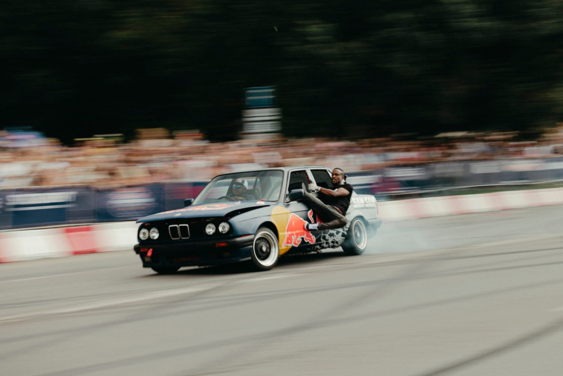 Šovs "Red Bull Showrun" Rīgā.