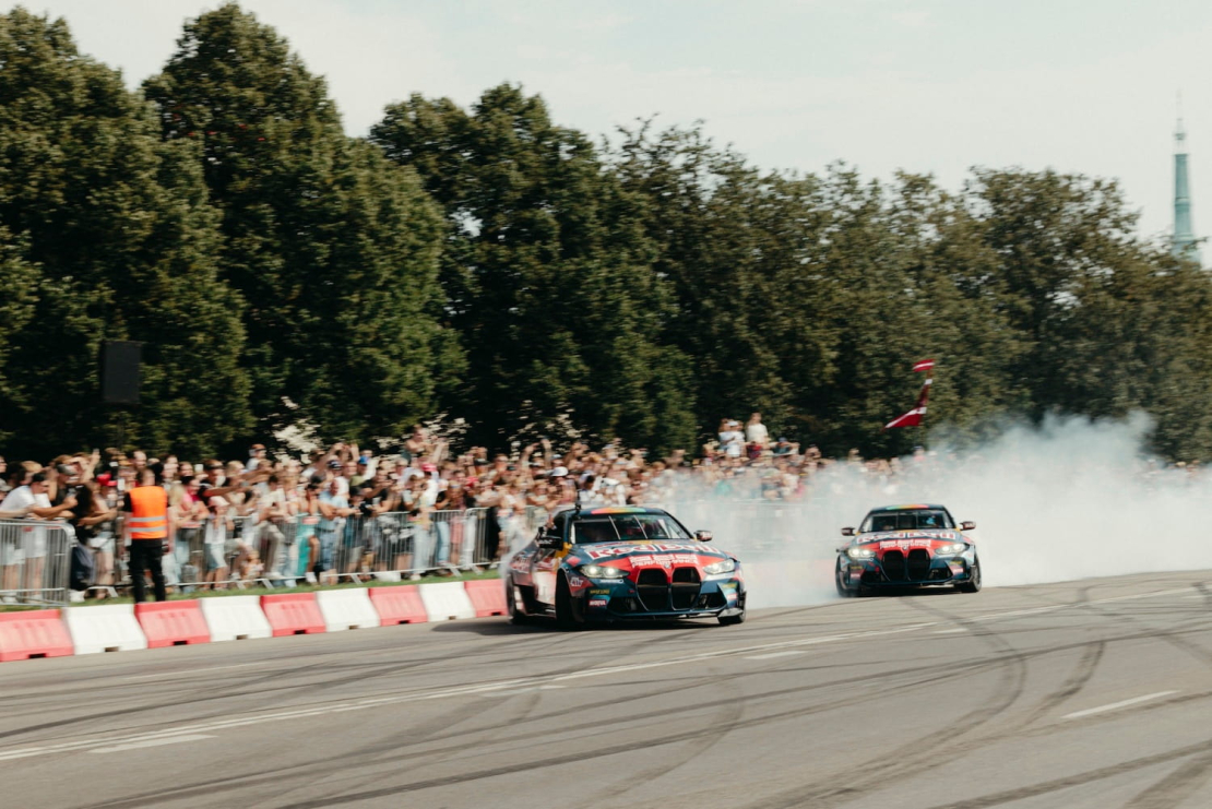 Šovs "Red Bull Showrun" Rīgā.