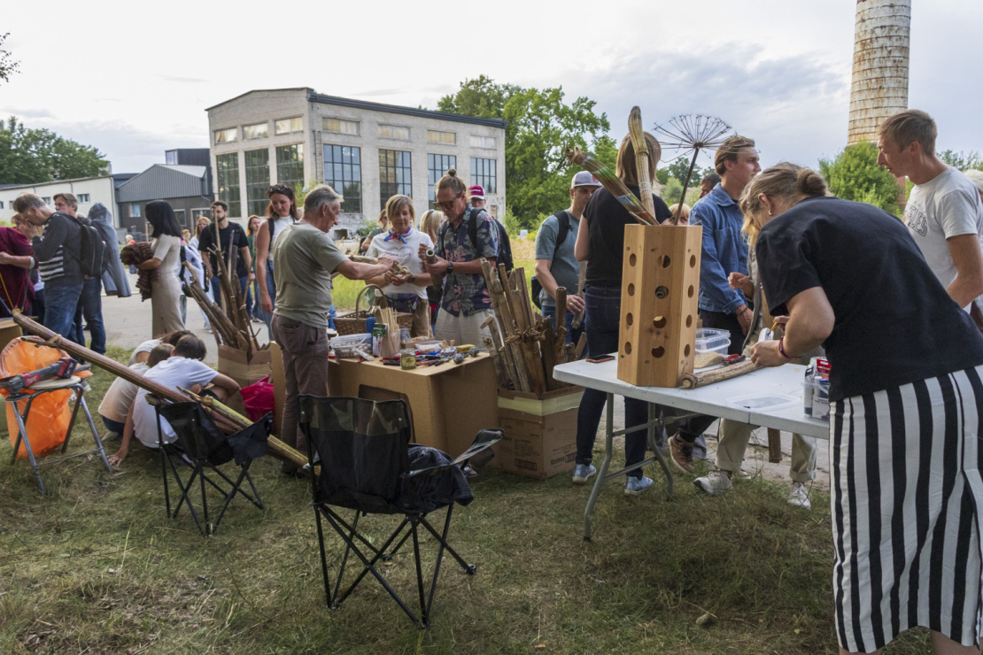 Dabas koncertzāles muzikāli zinātniskā performance "INVASIVUS".