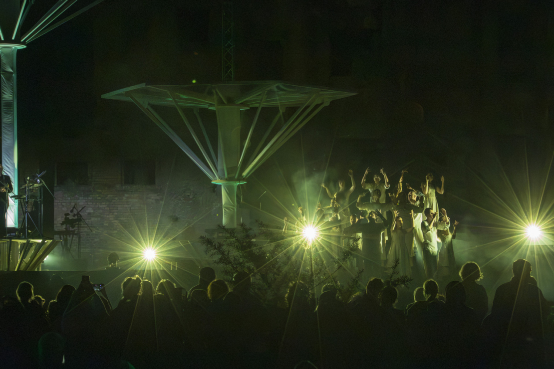 Dabas koncertzāles muzikāli zinātniskā performance "INVASIVUS".