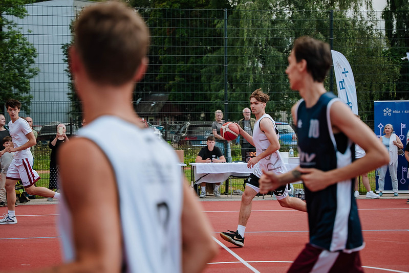 Iļģuciema jaunais sporta laukums.