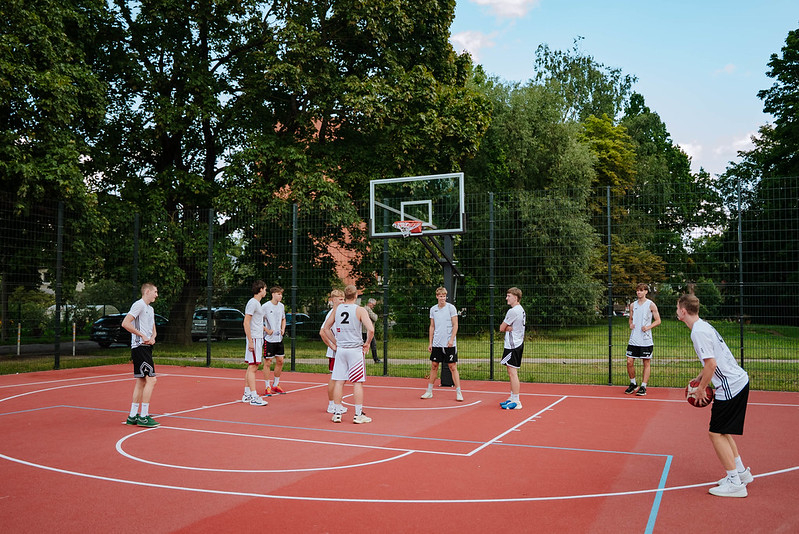 Iļģuciema jaunais sporta laukums.