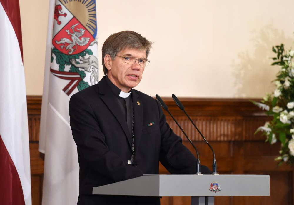 Mācītājs Guntis Kalme.