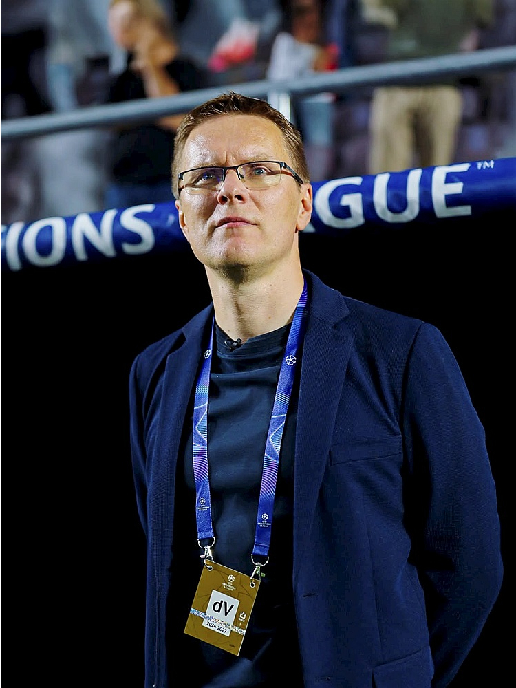 Valds Dambrausks arvien palielina savu vērtību futbola tirgū.