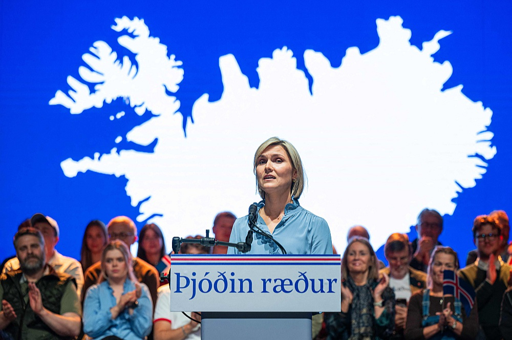 Islandes premjerministre Kristrūna Frostadotira referendumu par sarunu atsākšanu ar Eiropas Savienību ir raksturojusi kā "iespēju, nevis galīgo lēmumu".