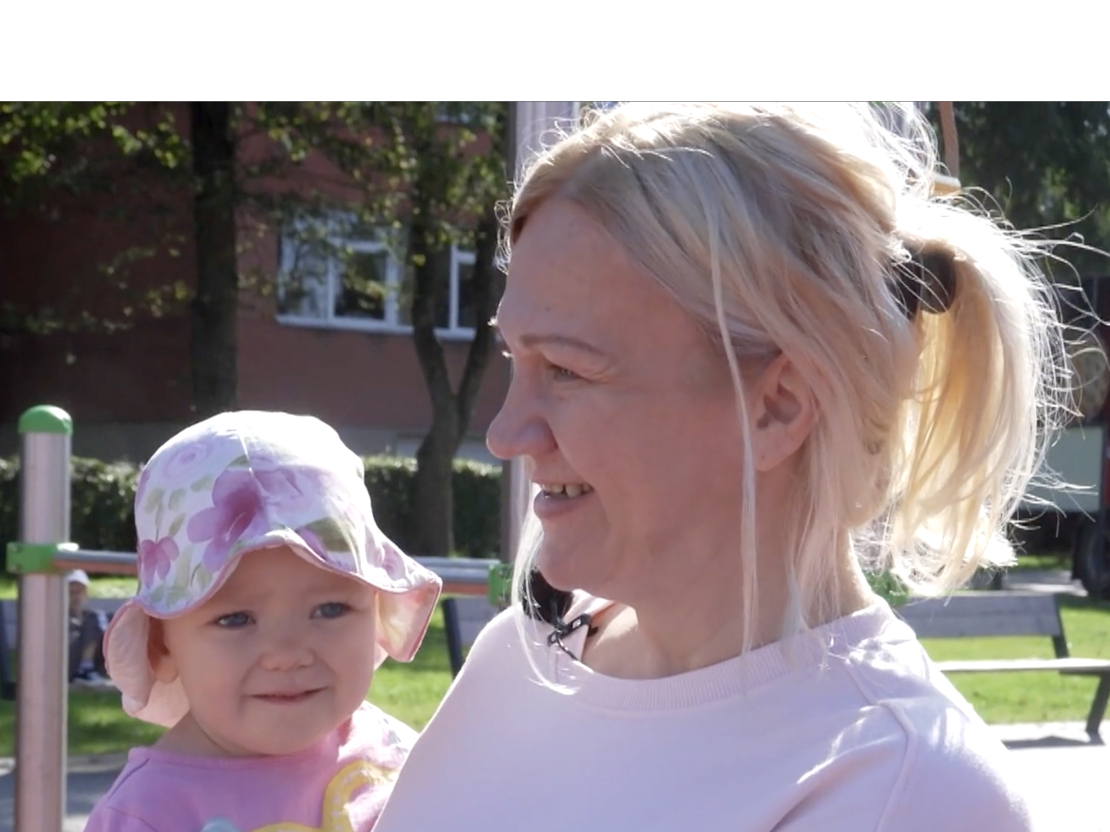 Četru bērnu mamma Sintija Ivanova.