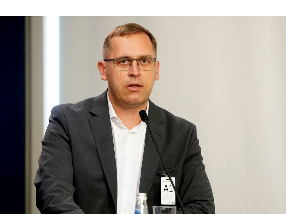 AS "Augstsprieguma tīkls" valdes priekšsēdētājs Rolands Irklis. 