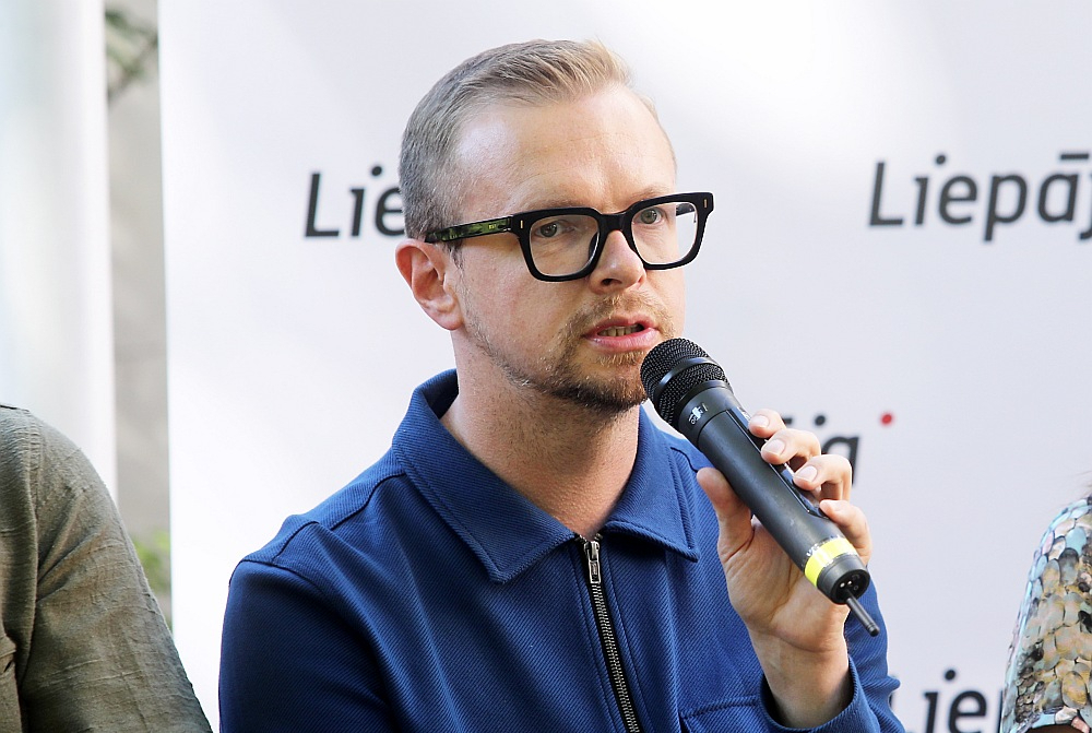 Dmitrijs Petrenko: "Nevienā brīdī negribu būt vadītājs, kurš saka: šis ir mans teātris, es to uzbūvēju, neiešu prom! Arī aktieriem teicu, ka mums ir dots zināms laiks."