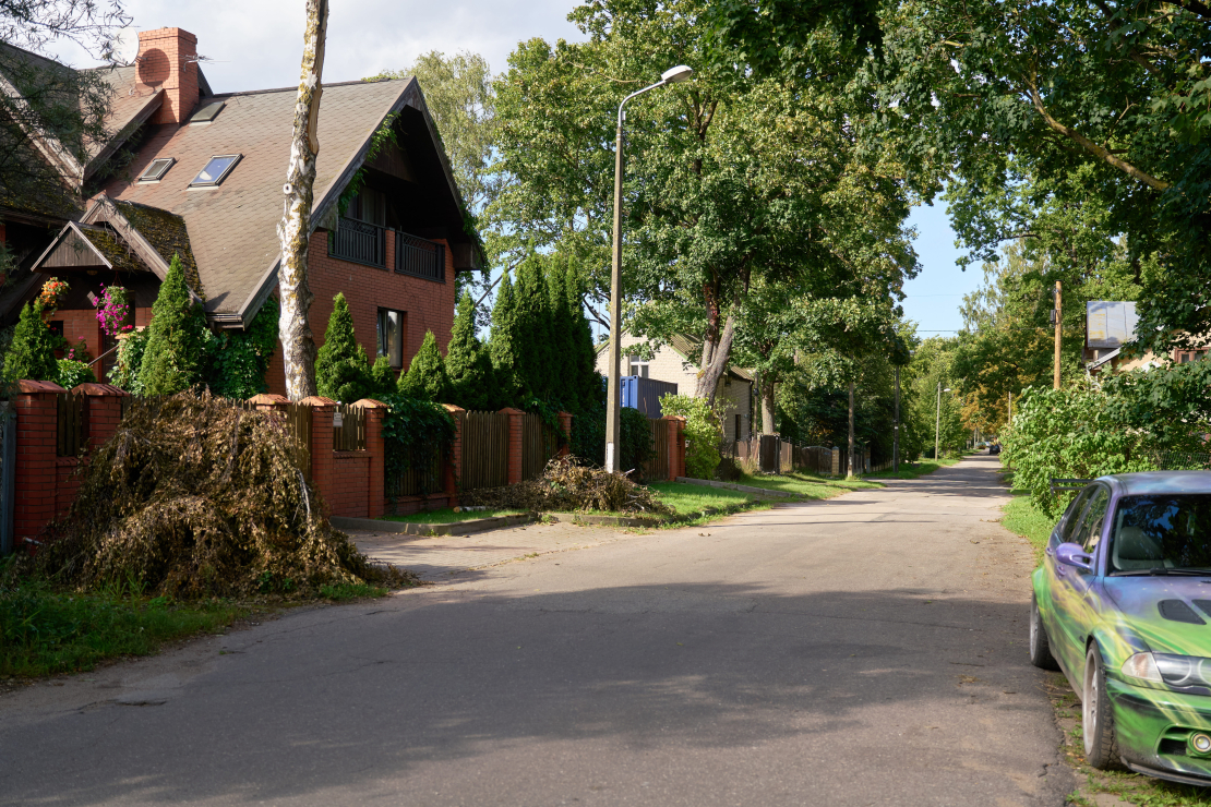 Vētras "Priska" radītie postījumi un to seku likvidēšanas darbi Rīgā.