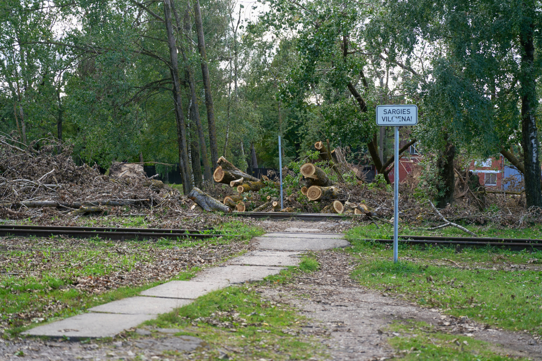 Vētras "Priska" radītie postījumi un to seku likvidēšanas darbi Rīgā.