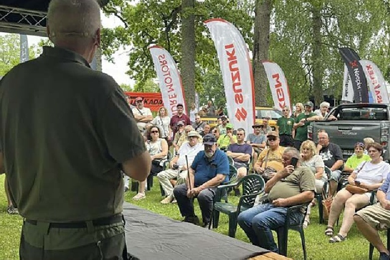 Mednieku festivālā "Minhauzens".