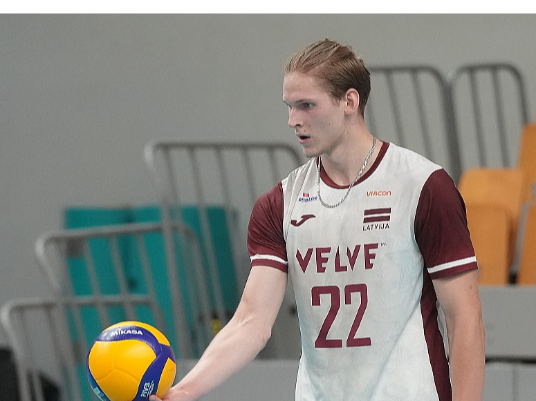 Vēl samērā nesen – pirms pieciem gadiem – Eiropas čempionātā Renārs Jansons bija izlases jaunākais spēlētājs, bet tagad jau viens no līderiem, no kura tiks gaidīts rezultāts.