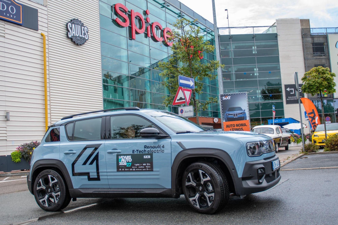 "Spices e-Auto dienā" apmeklētāji varēja apskatīt un izmēģināt vairāk nekā 30 elektroauto modeļus.