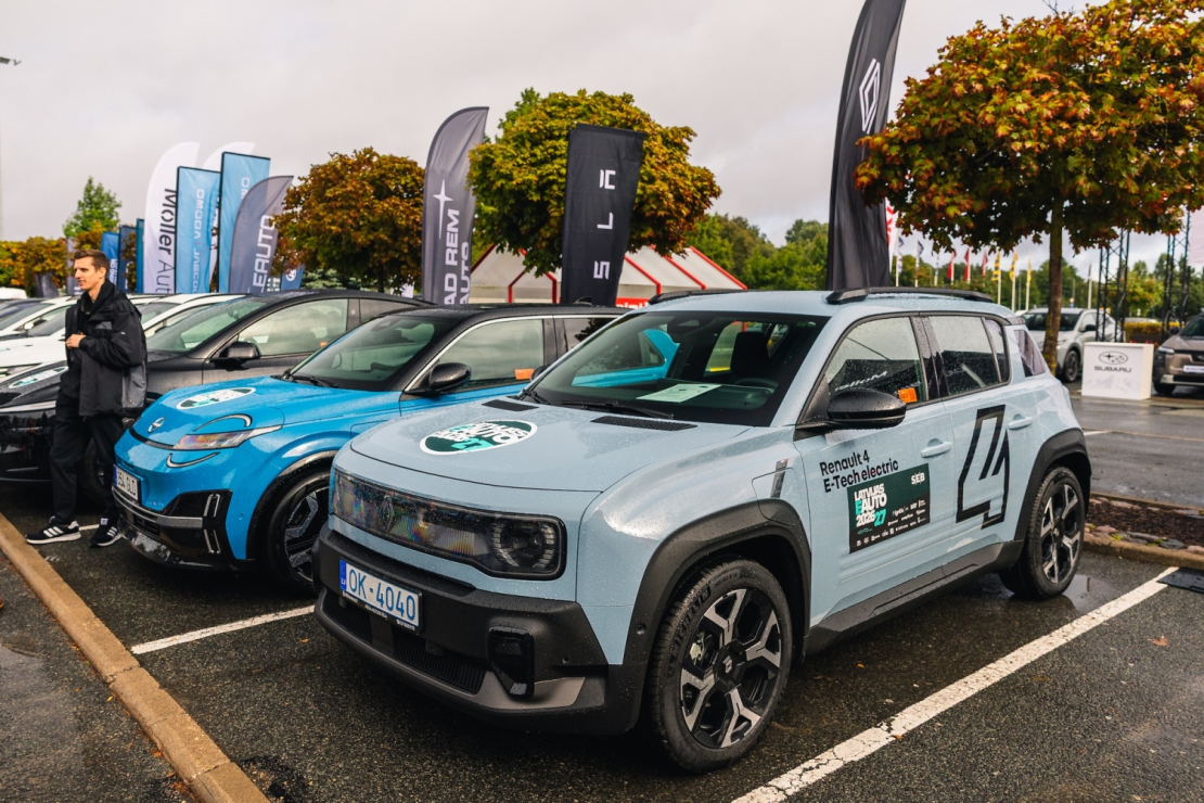 "Spices e-Auto dienā" apmeklētāji varēja apskatīt un izmēģināt vairāk nekā 30 elektroauto modeļus.