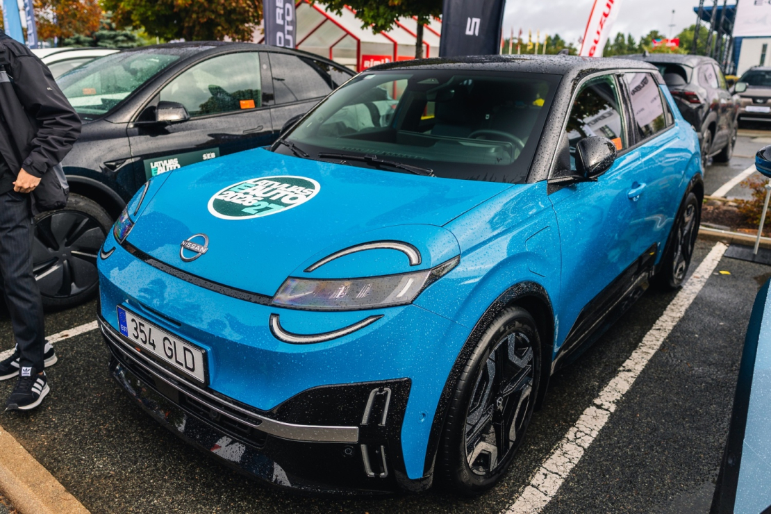 "Spices e-Auto dienā" apmeklētāji varēja apskatīt un izmēģināt vairāk nekā 30 elektroauto modeļus.