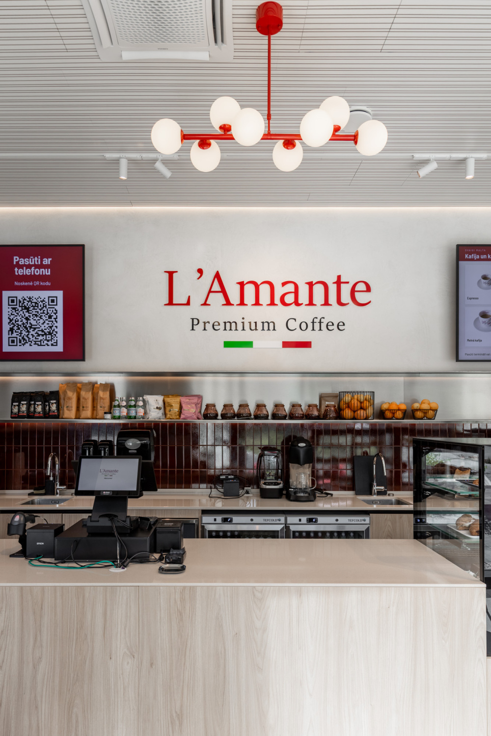 "L’Amante Premium Coffee" kafejnīca Rīgā.