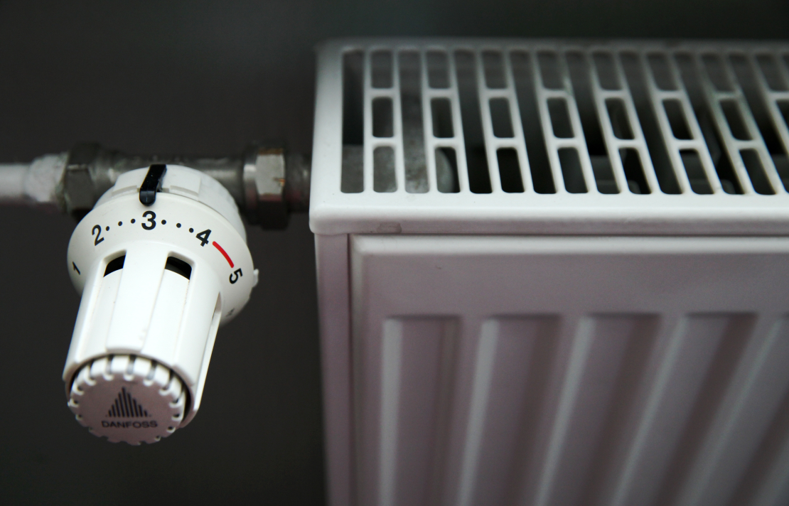 Radiatoru termoregulators, apkure. Ilustratīvs attēls.