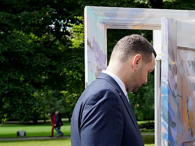Kaut tiek vērtēts, ka Reiņa Uzulnieka politiskā karjera ir beigusies, tomēr uz 15. Saeimas vēlēšanām viņš paliks ZZS Zemgales kandidātu sarakstā ar pirmo numuru, jo no saraksta kādu personu var svītrot tikai ar tiesas lēmumu.