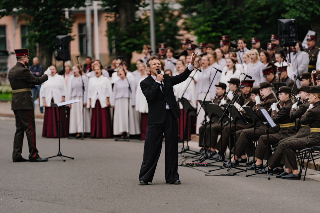Jānis Aišpurs Tēva dienas gājienā Rīgā.