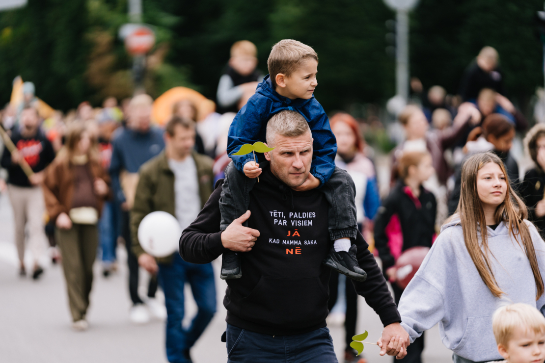 Tēva dienas gājiens un festivāls Rīgā.