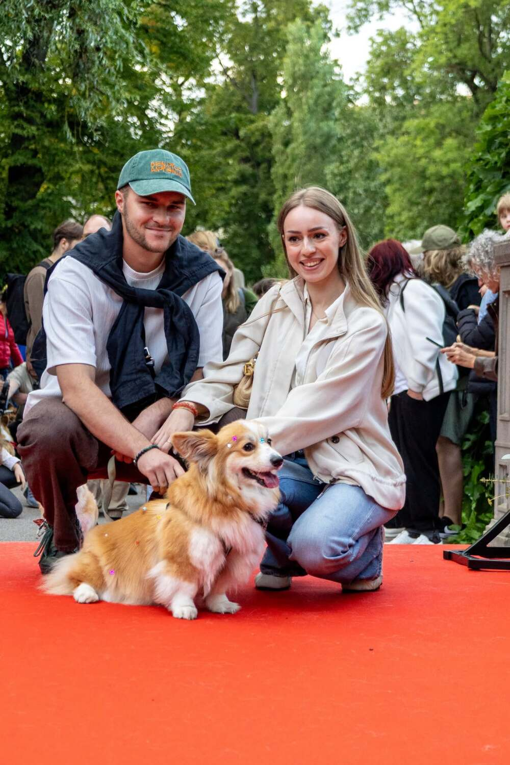 Ceturtā "Karaliskā korgiju pastaiga" Rīgā.
