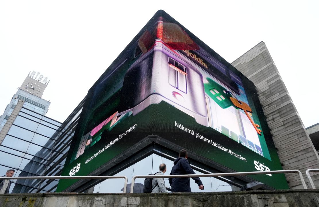 "Origo" fasādes 3D digitālais ekrāns Rīgas centrā.