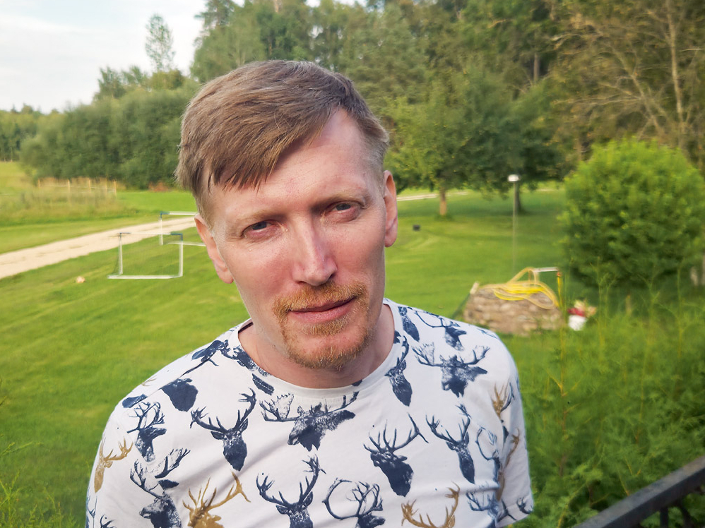 Jānis Liepiņš mednieku kluba "Kalnāji" stūri pārņēmis no sava tēva.