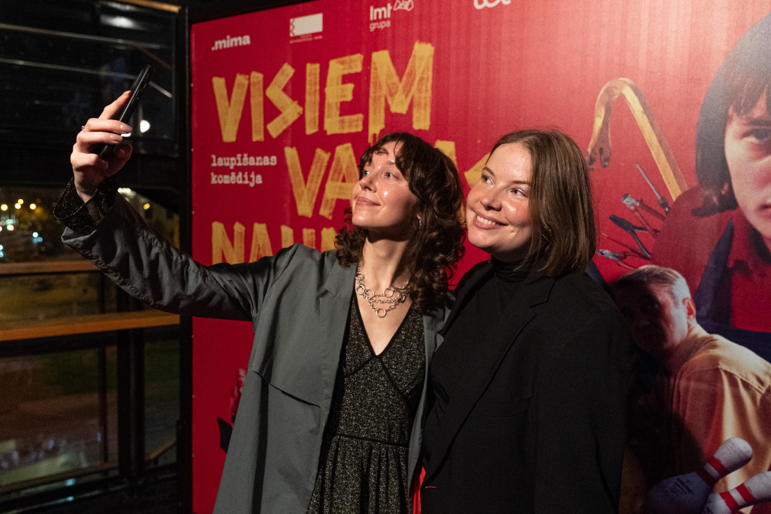 Filmas "Visiem vajag naudu" pirmizrāde kinoteātrī "Forum Cinemas" Rīgā.