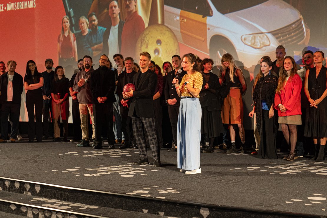 Filmas "Visiem vajag naudu" pirmizrāde kinoteātrī "Forum Cinemas" Rīgā.